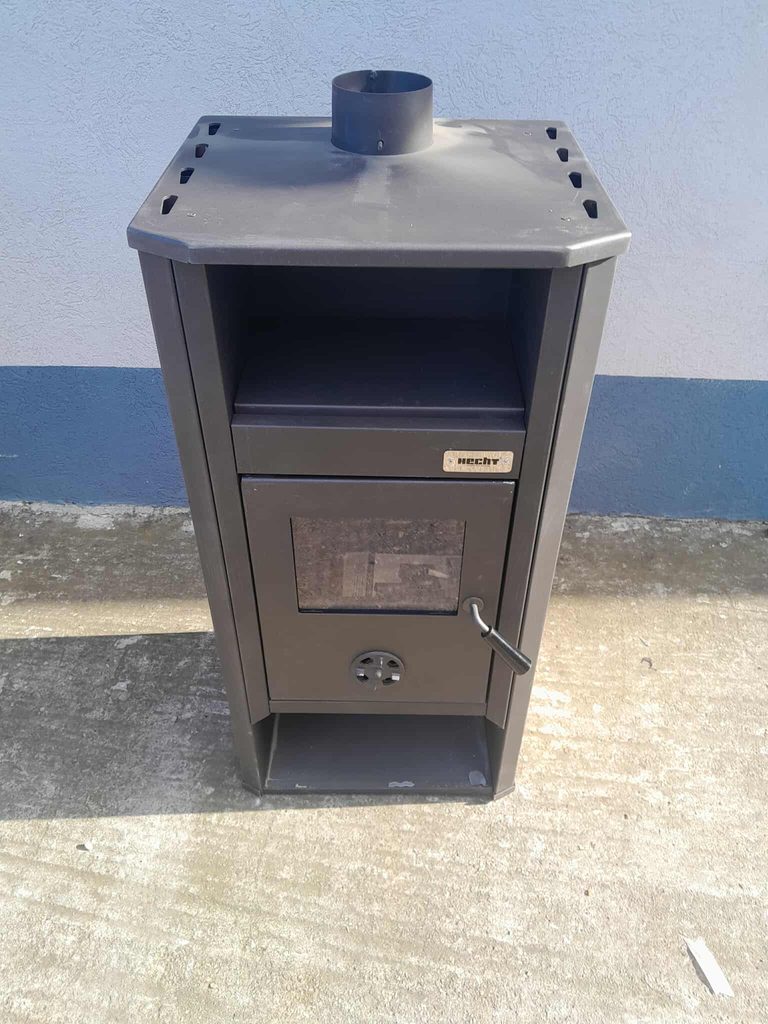 HECHT FENIXE – Szilárd tüzelésű kályha – outlet 02