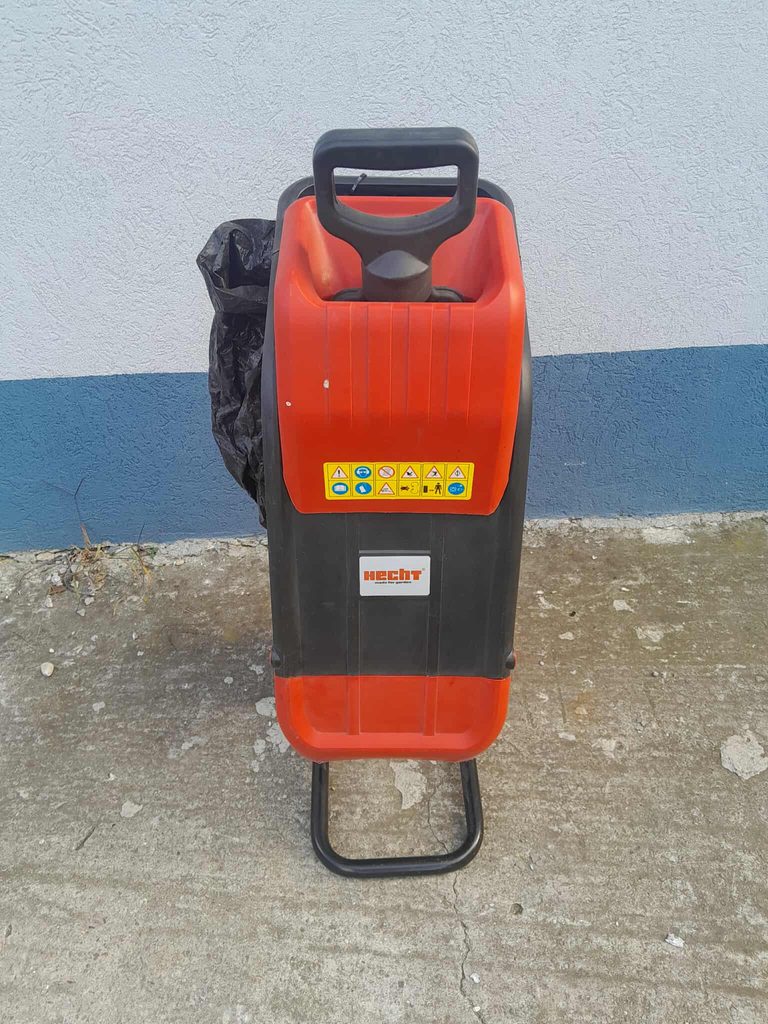 HECHT 624 – Ágaprító, teljesítmény: 2400 W, ágdaráló – outlet 02